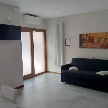 Nic House-3